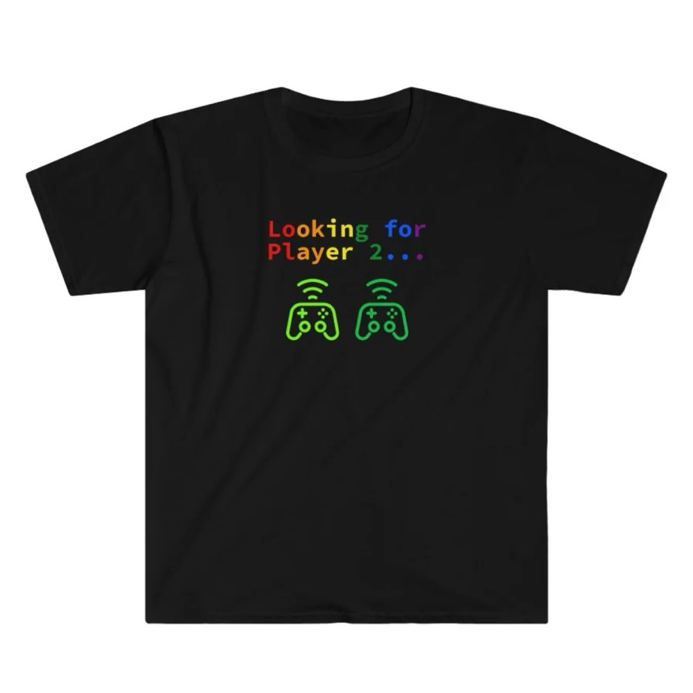 Queer Geekery - Looking for Player 2 T-shirt